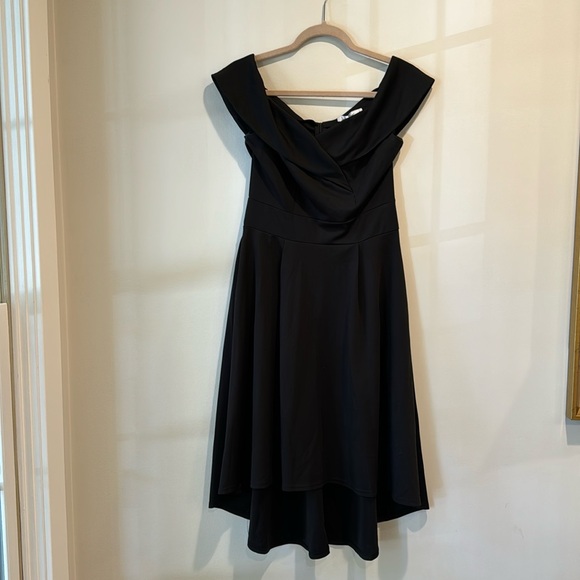 NWT Black cocktail fit and flare dress with pockets - Picture 2 of 10